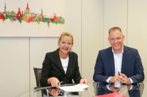 Dr. Susanne Gebauer, Vorstandsvorsitzende des BV BFW, CCV-Präsident Dirk Egelseer